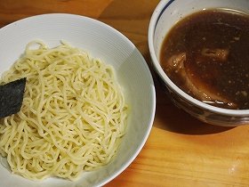 【ご当地グルメ食べまくり】東京発祥の「つけ麺」といえばこの味