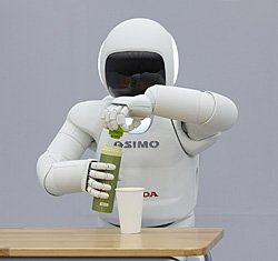 新型ASIMOが見せてくれる新ワザは？　「Honda Robotics展」