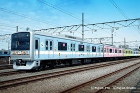 「ドラえもん」「パーマン」特別電車に　小田急電鉄で復活