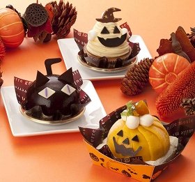 上から、おばケーキ、ハロウィン黒猫、ハロウィンドーム。