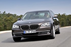 BMW「7シリーズ」がマイナーチェンジ　燃費最大約50％改善