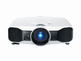 家庭で楽しむ3D映像の明るさアップ！　エプソンの新ホームシアタープロジェクター