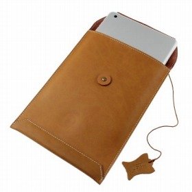 「封筒」で持ち運ぶiPad mini　ユニークなカバー登場