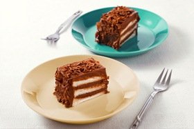 「クリーミースム～ス　チョコレート仕立て」を使って作ったスイーツ「食パンdeチョコレートケーキ」