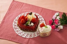 「いい夫婦の日」にピッタリのハート型ケーキなど3種発売　シャトレーゼ