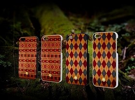 タイの伝統とモダンなパターンが織りなすこだわり　木製iPhoneケース