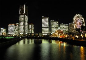 横浜・MM21地区でクリスマス恒例「全館ライトアップ」　イブの実施は3年ぶり