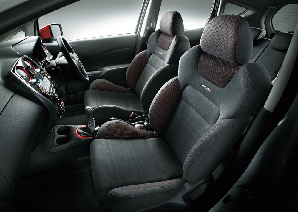 専用スエード調スポーツシート（ノートNISMO S）