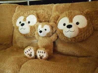 車内の座席　（C）Disney