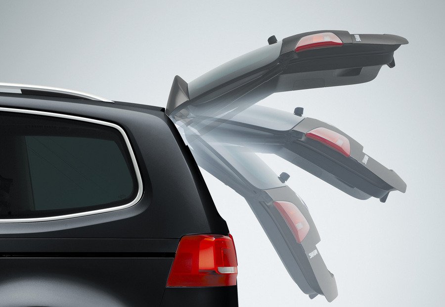 パワーテールゲート（挟み込み防止機能付き）