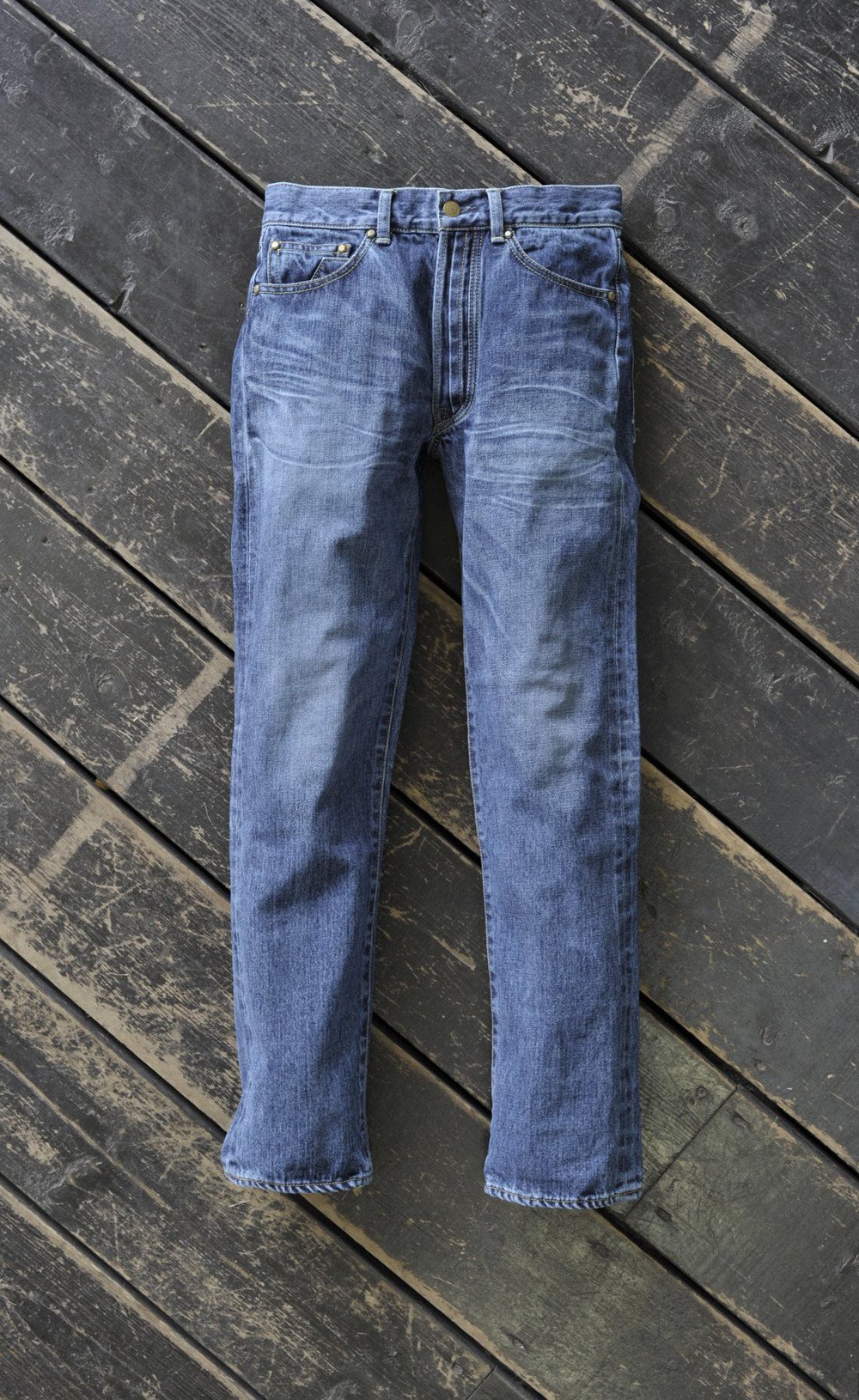 型紙からフルオーダー　富士山をモチーフにした国産ビンテージ加工ジーンズ