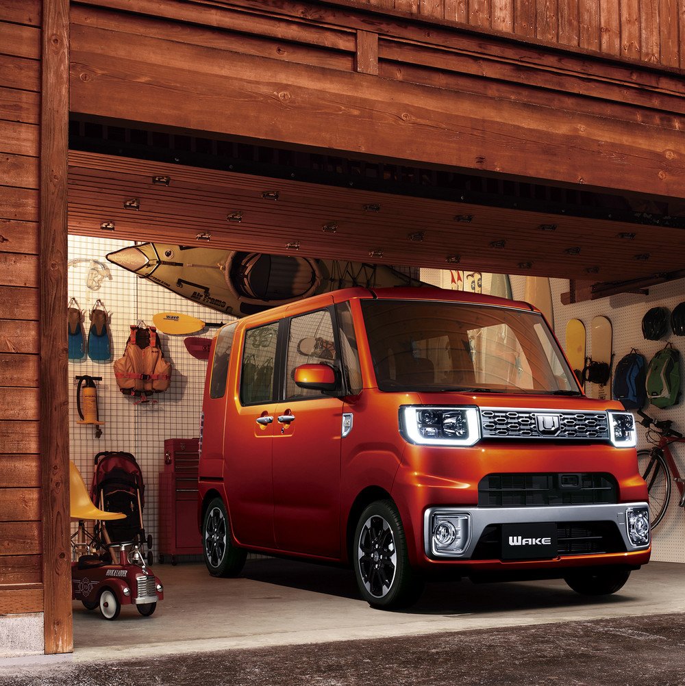 新型軽乗用車「ウェイク」