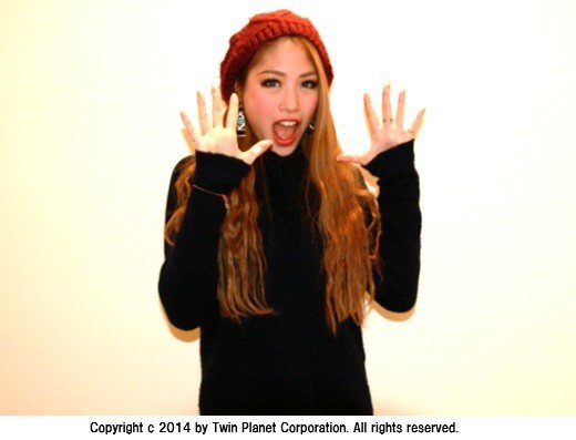 LINEでギャル蒼白ときどき赤面　元彼とのキス写真を今彼に...