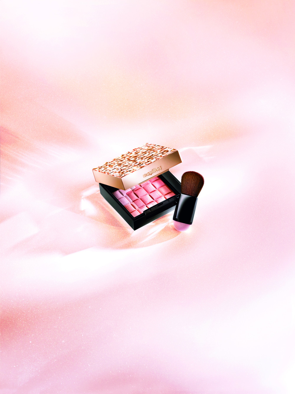 進化した資生堂「マキアージュ」から新感覚のチーク&フェイスカラーとボディー・ヘア・フレグランス