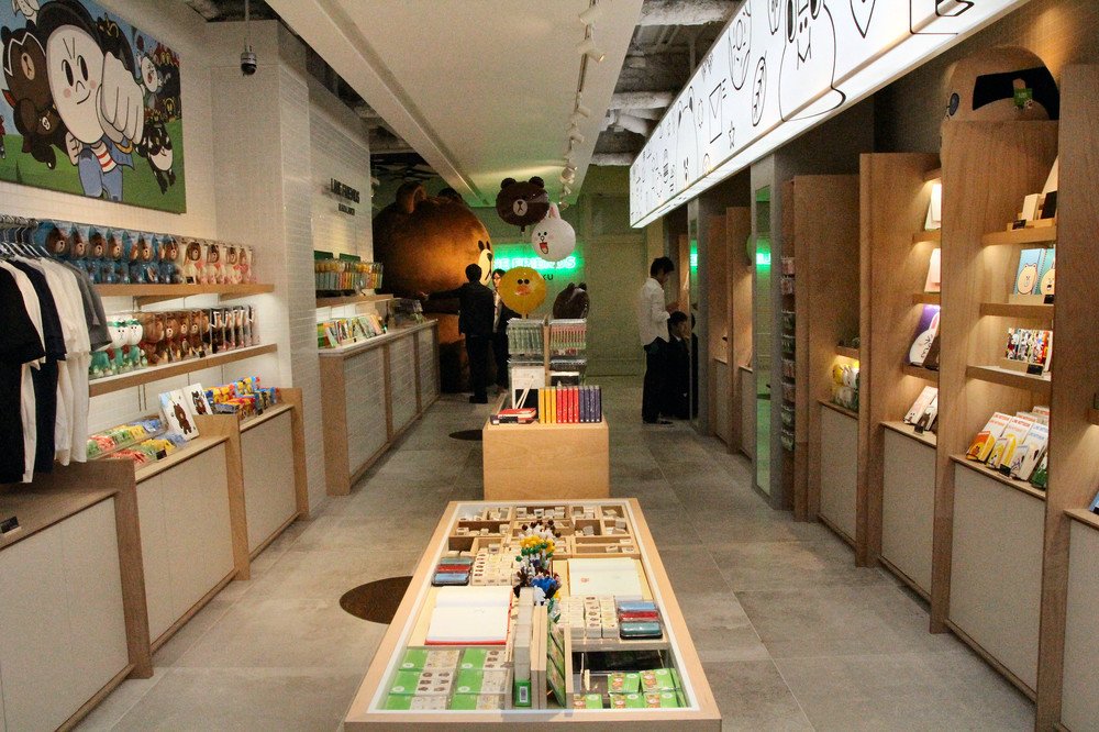 LINEスタンプのキャラクターがグッズに　国内初のショップが原宿にオープン