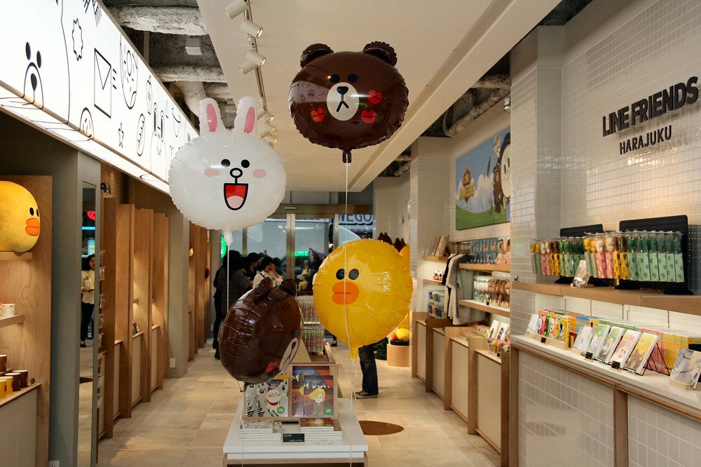 キャラクターのバルーンが雰囲気作りに一役