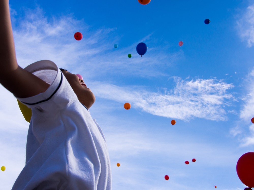 オリンパス、フォトコンテスト受賞作品発表　テレビCMもオンエア