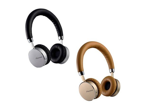パイオニア、ハンズフリー通話もできるNFC対応Bluetoothヘッドホン