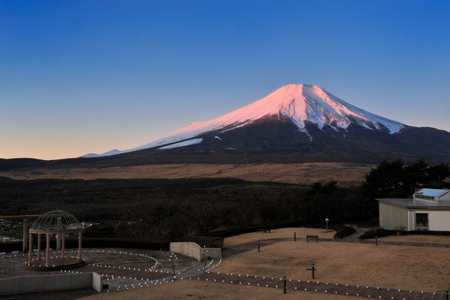 山中湖村のホテルマウント富士「富士山見えなかったら無料宿泊券プレゼント」