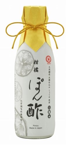 天然醸造しょうゆに…徳島産かんきつ類と鹿児島・枕崎産かつおだしを天然合わせたぽん酢