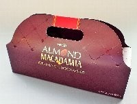 ローソン「スペシャルナッツチョコレート」　「アーモンド」「マカデミア」の明治と共同企画