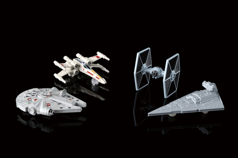 「スター・ウォーズ」ファンの入門に　「ミレニアム・ファルコン」などのトミカが登場