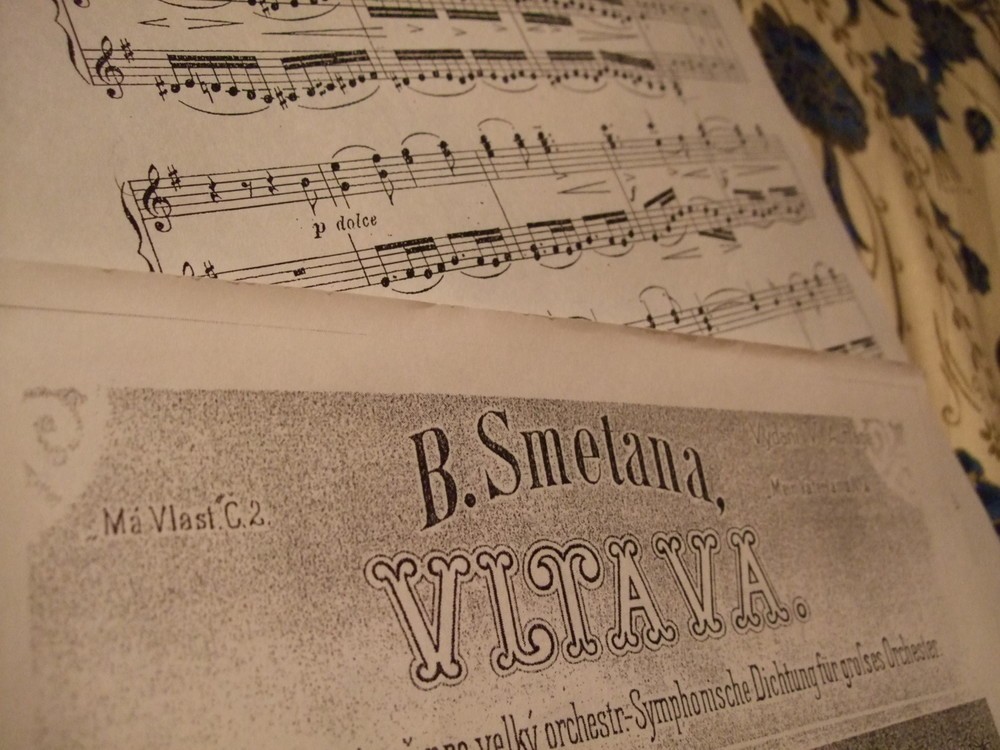 ヴルタヴァの表紙と有名な旋律