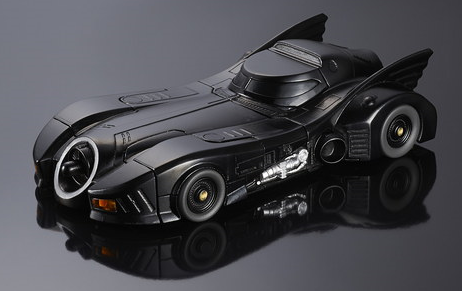 バットモービル型iPhone6用ケース　着信時にはヘッドライトが光る