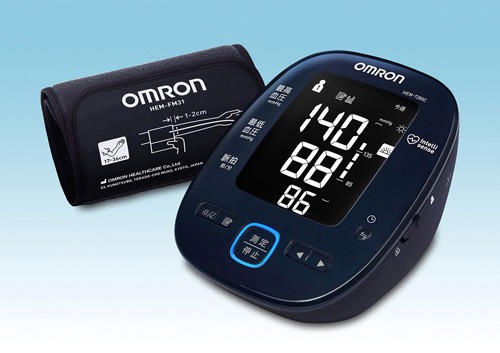 オムロンから上腕式血圧計「HEM-7280C」　BluetoothとNFC両対応、スマホで血圧管理
