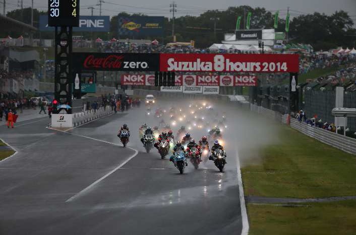 14年に行われた鈴鹿8時間耐久ロードレースの様子