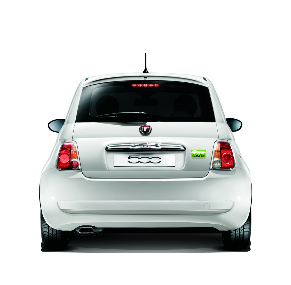 「500 × GO＆FUN」オリジナルエンブレムを装着