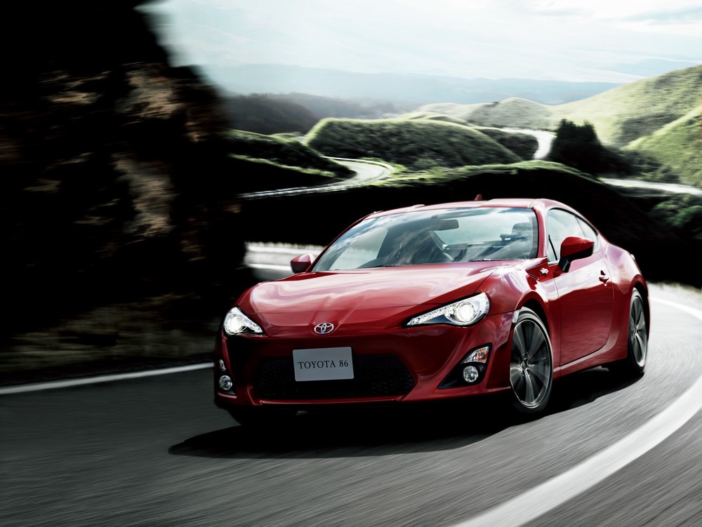 「トヨタ86」が一部改良、カスタマイズカー「86 スタイルCb」も発売