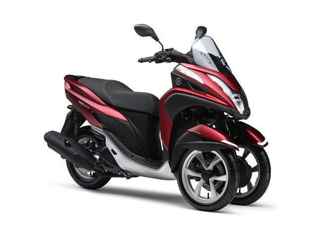 「TRICITY MW125 ABS」ヤマハの三輪バイクにアンチロックブレーキシステム搭載モデル
