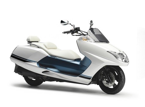 ヤマハ250ccスクーター「MAXAM」に10周年記念カラー「シルキーホワイト」