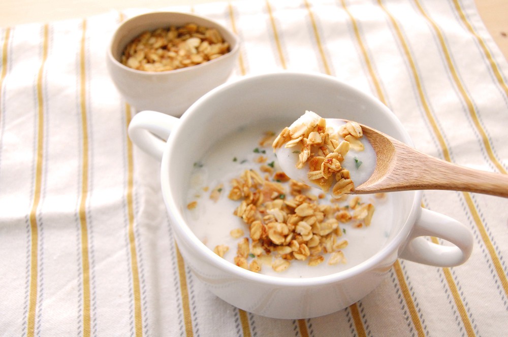 スイーツじゃなくて「お食事」です　健康食品「グラノーラ」の新しい食べ方