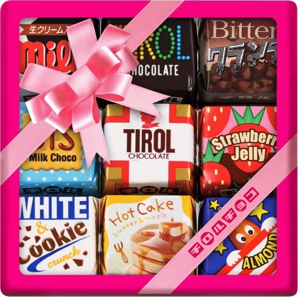 リボンでラッピングされたパッケージデザイン