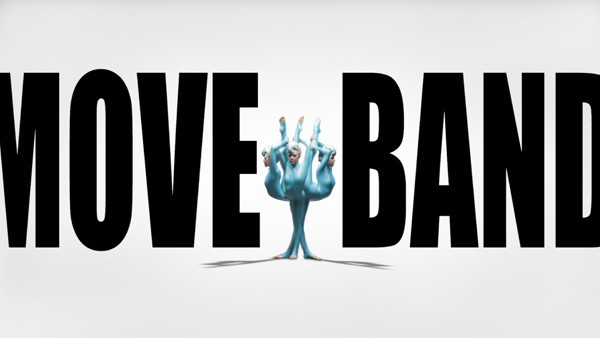 軟体人間ズラータが○○に変身！？　ドコモ・ヘルスケア「ムーヴバンド2」