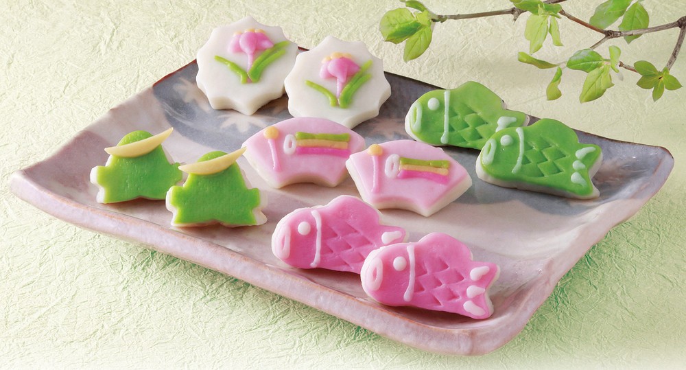 こいのぼりも菖蒲もかぶとも全部そろう　仙台・笹かま老舗の「端午の節句かまぼこ」