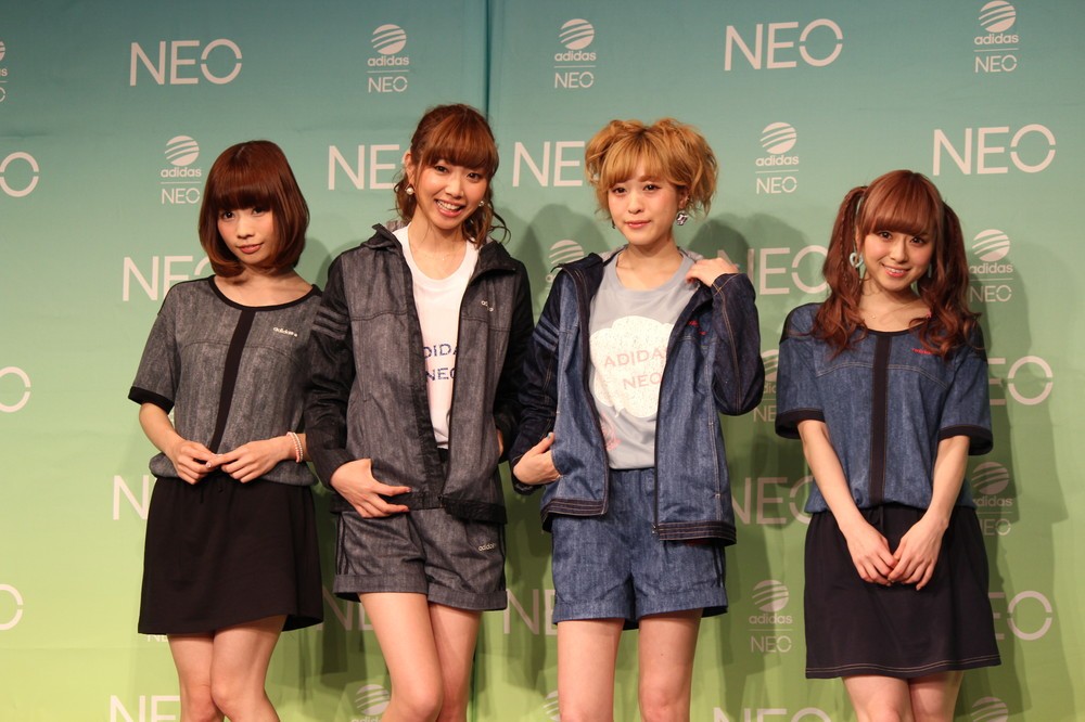 Silent SirenがプロデュースしたペアルックTシャツ