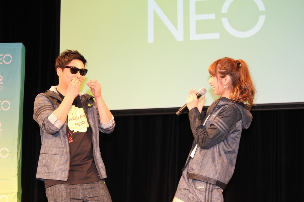 「理想のデート」をコント形式で演じる場面も