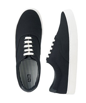 シューレース スニーカー　ブラック