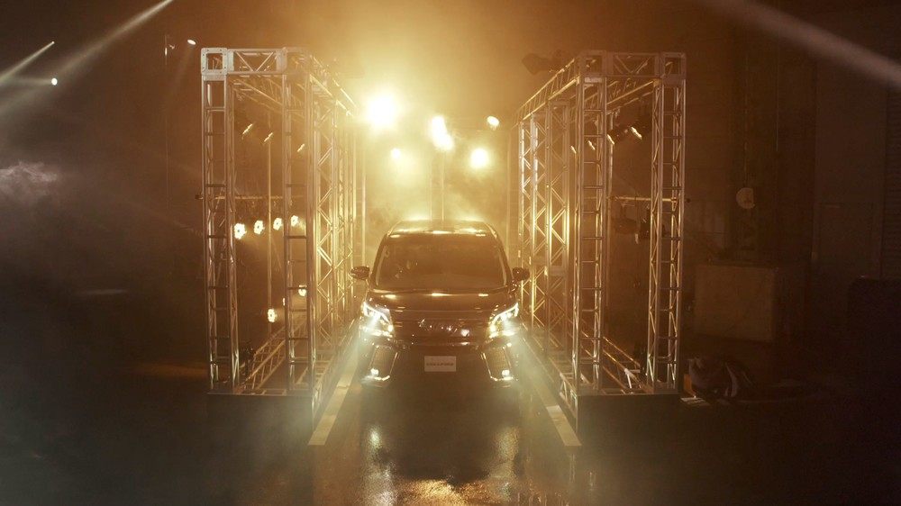 車庫入れが「LEGEND」になる