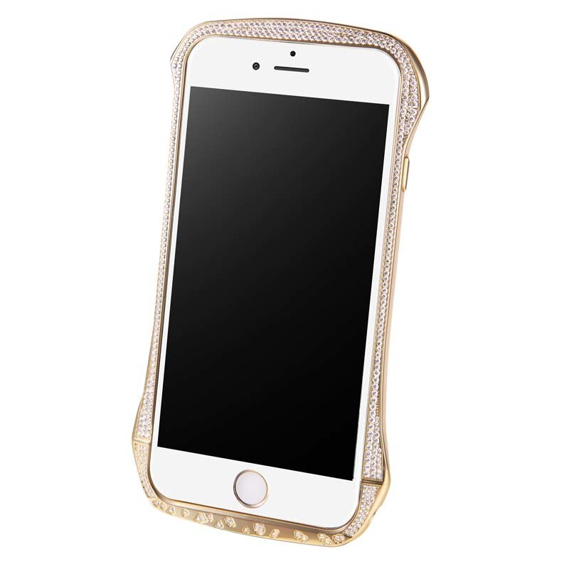 坂本ラヂヲからスワロフスキーを埋め込んだモデルなどiPhone 6用バンパー2種