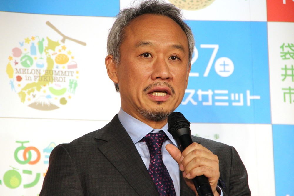 「メロン大使」西村雅彦さん