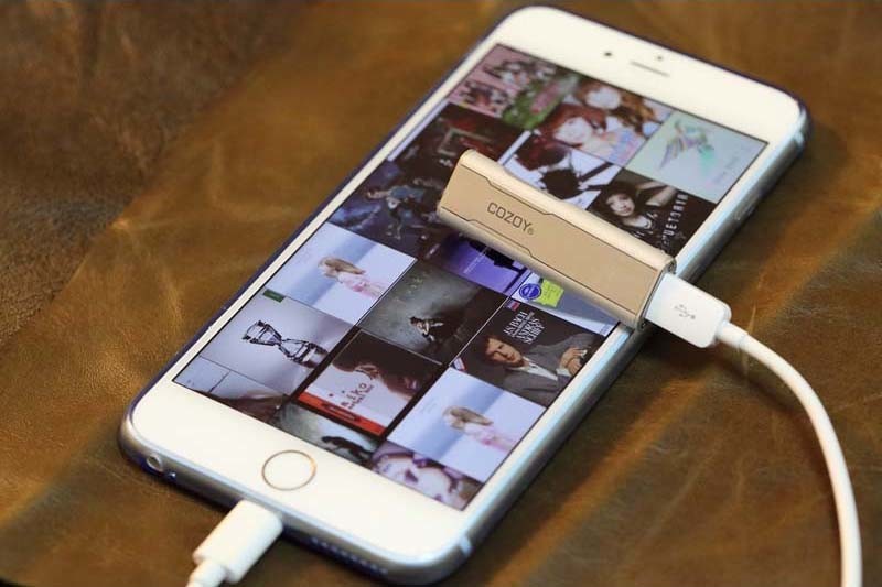 電源不要、スマホなどに接続すれば音質向上効果　スティック型ヘッドホンアンプ・DAC「Astrapi」