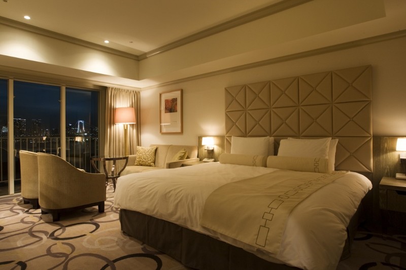 夜景が堪能できるレインボーオーシャンビュールーム