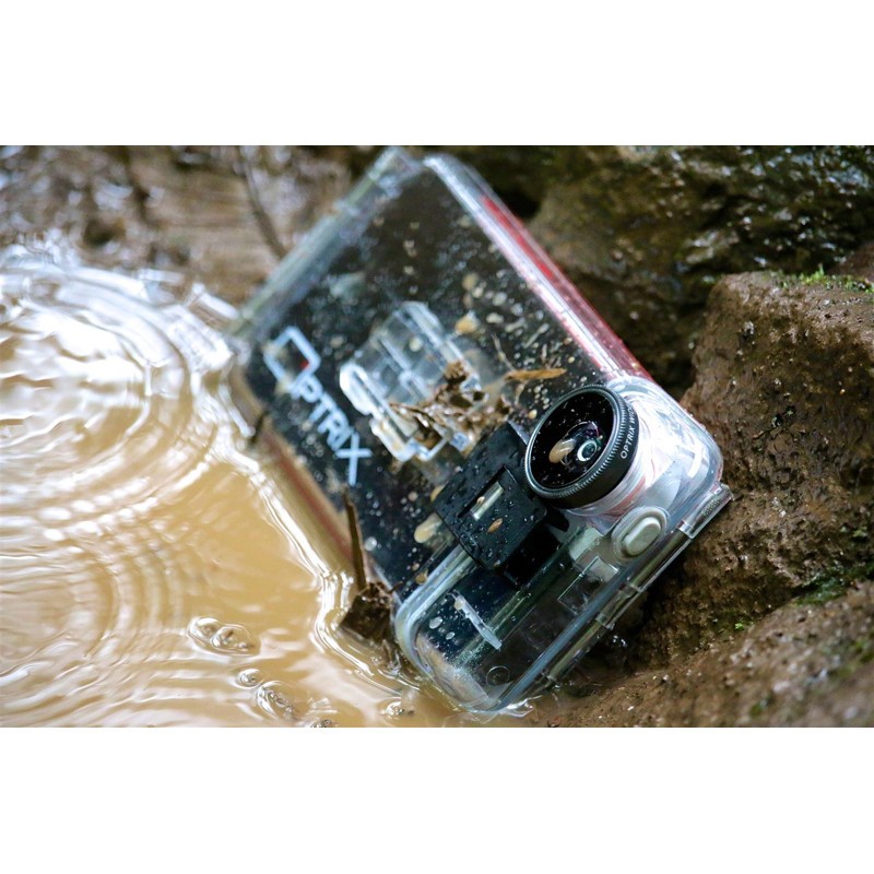 IP68相当の防水と、米軍基準「MIL-STD-810G」をクリアした耐衝撃性能