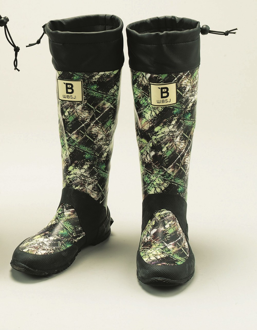 カモフラージュ柄