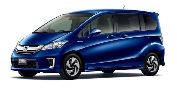 ホンダ「フリード」「フリードスパイク」に特別仕様車「プレミアムエディション」発売