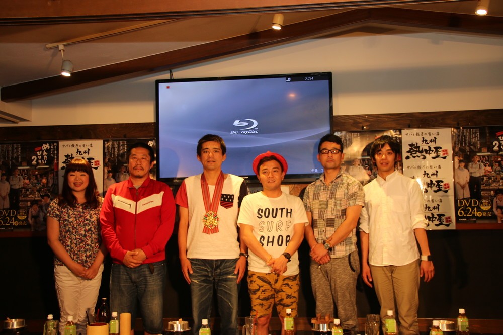 出演者らもメニューに舌鼓